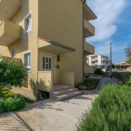 Apartments Srecko Duće エクステリア 写真