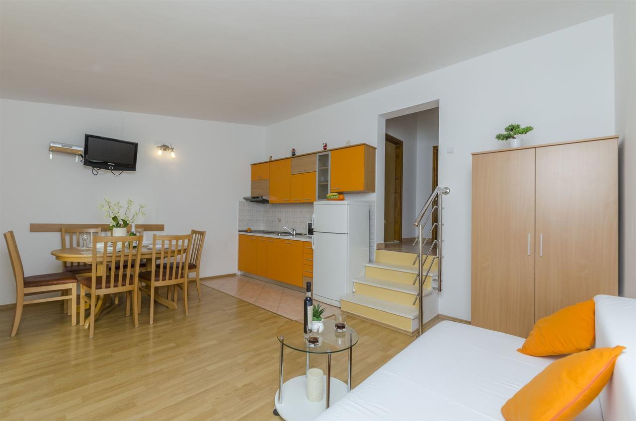 Apartments Srecko Duće エクステリア 写真