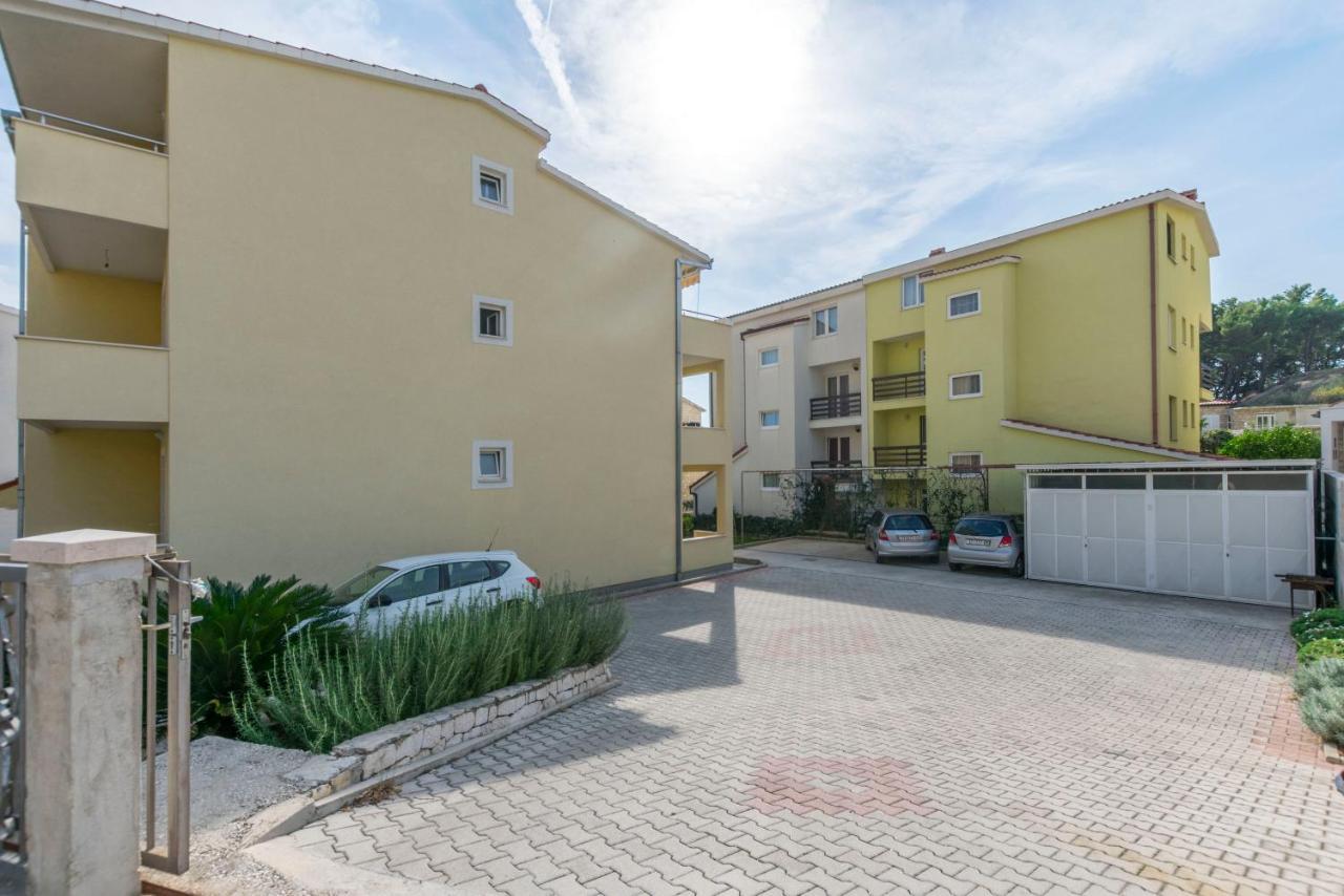 Apartments Srecko Duće エクステリア 写真